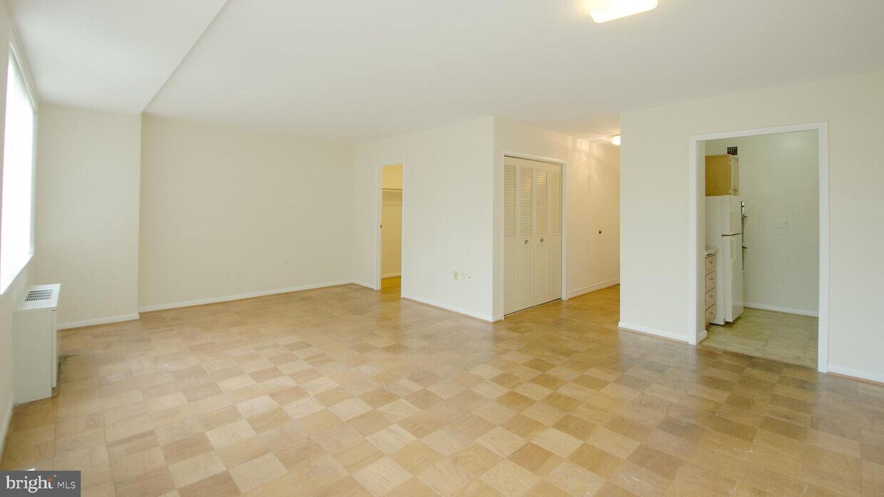 10401 Grosvenor Pl Unit 623, Rockville, MD 20852 Condo for Rent in