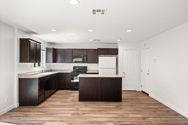 Foto del edificio - 6997 Alderwood Dr