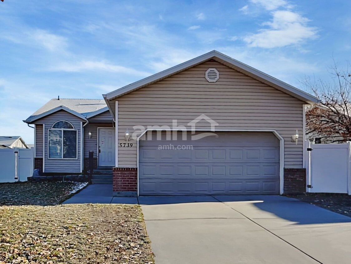 Foto principal - 5739 Impressions Dr