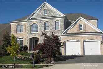 Building Photo - 107 Jersey Ln