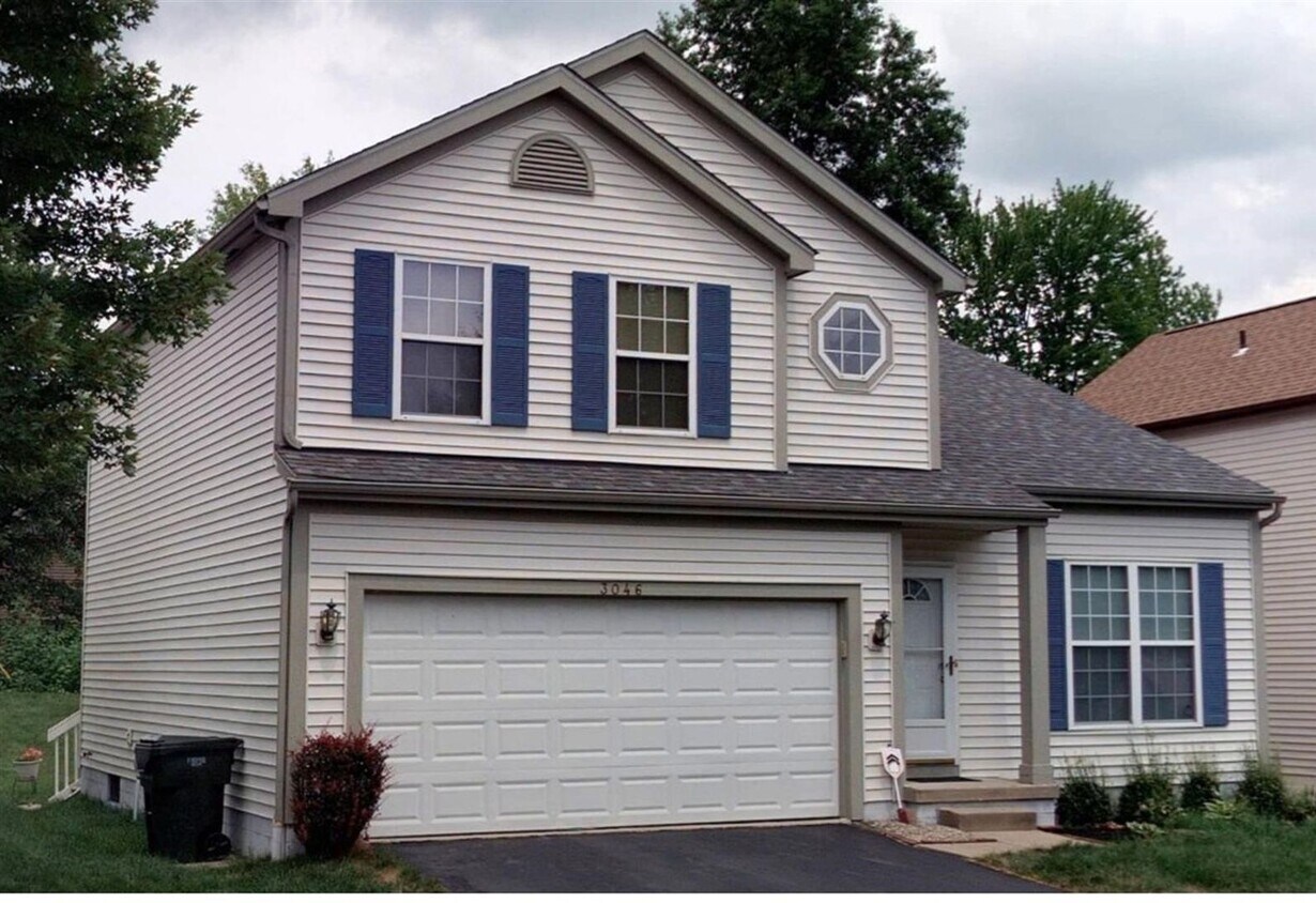 Primary Photo - REDUCED! Spacious 4 Bedroom 3.5 Bath Home ...
