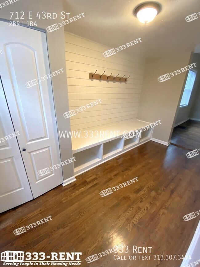 Foto del edificio - 712 E 43rd St