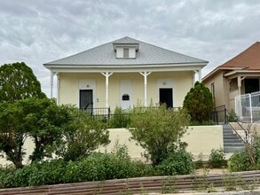 Building Photo - 1211 N Ochoa St