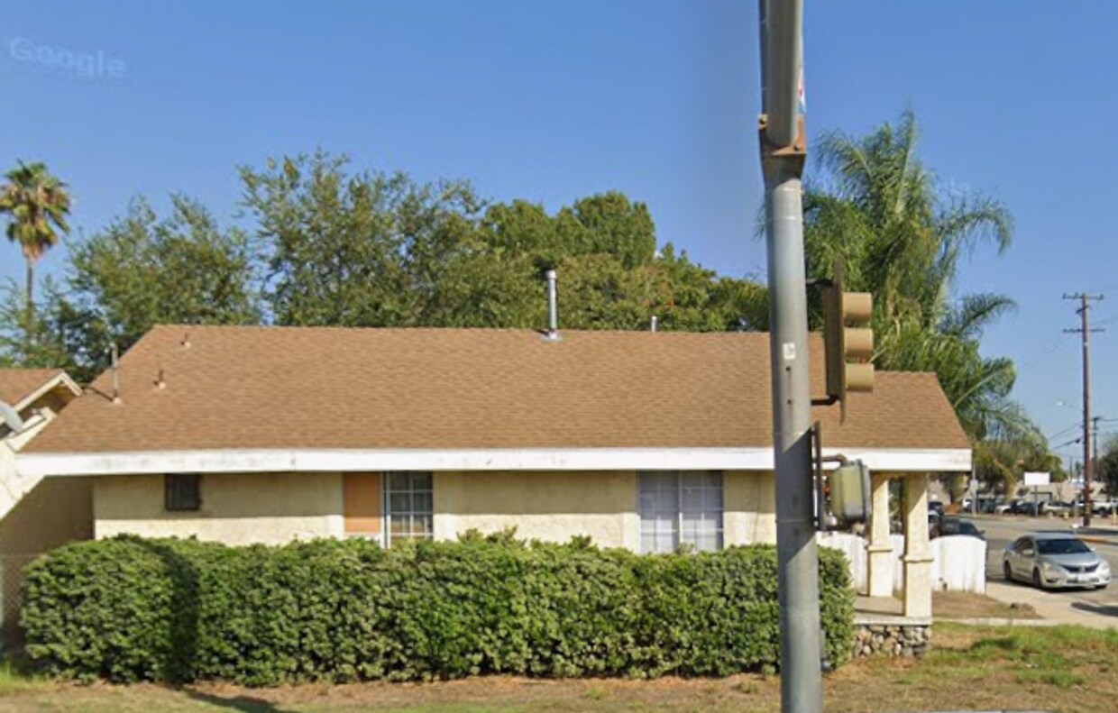 Foto del edificio - 591 W Monterey Ave