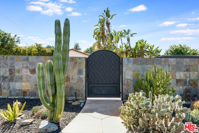 Building Photo - 5663 Jumilla Ave