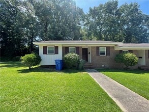 Building Photo - 3324 Gables Dr