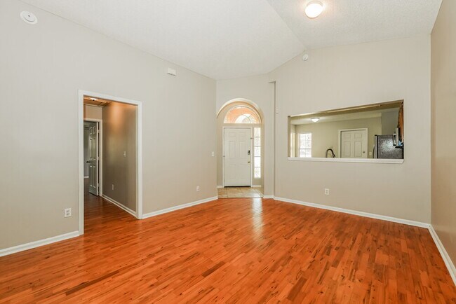 Foto del edificio - 2877 Sutton Estates Cir N