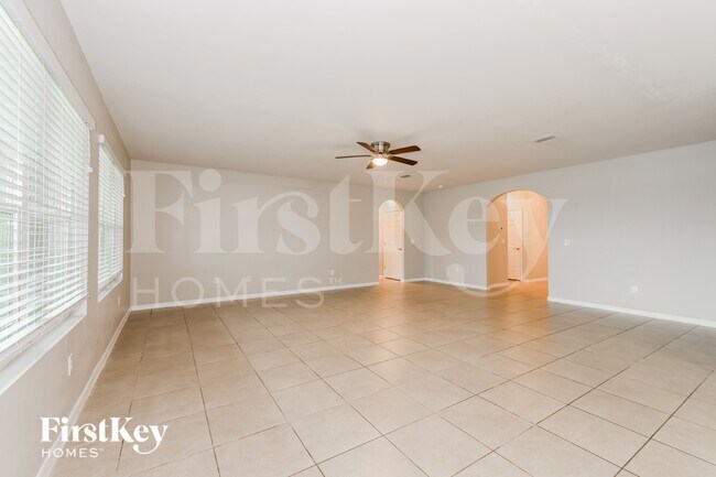 Foto del edificio - 614 SW 25th Ln