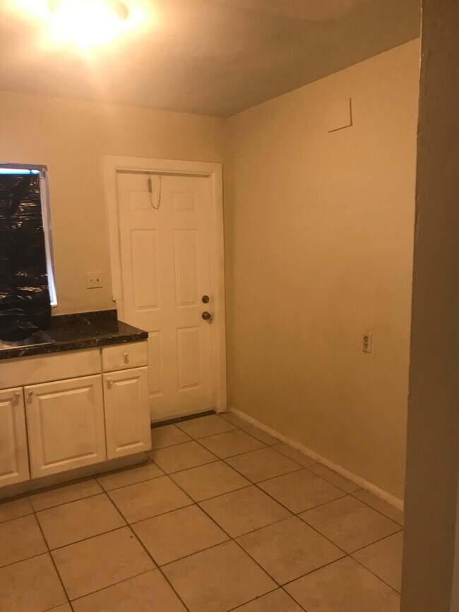 Foto del edificio - Large 3-1.5