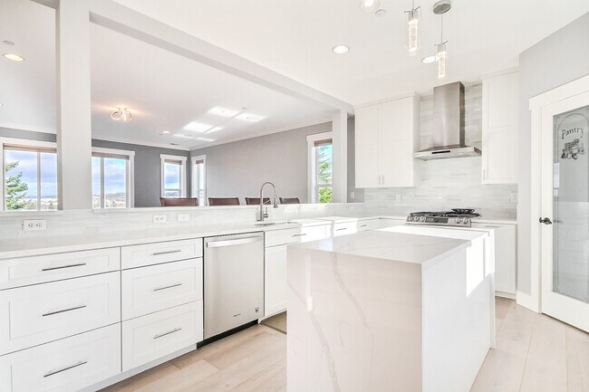 Building Photo - 1411 Shattuck Ave S