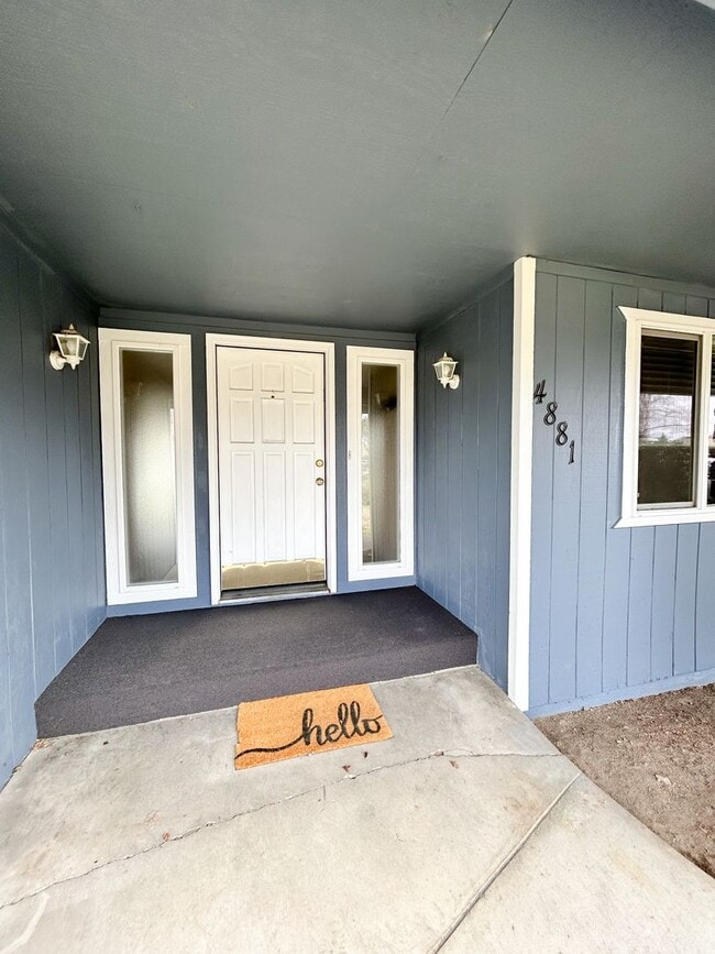 Building Photo - Three bedroom, Two bath house