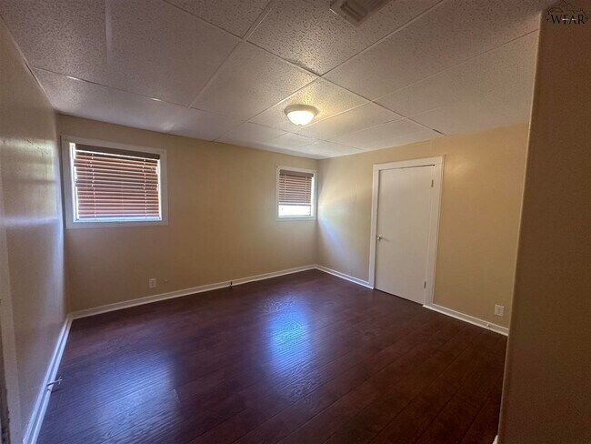 Foto del edificio - 4317 Cunningham Dr