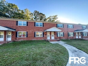 Building Photo - 111 W 15th St