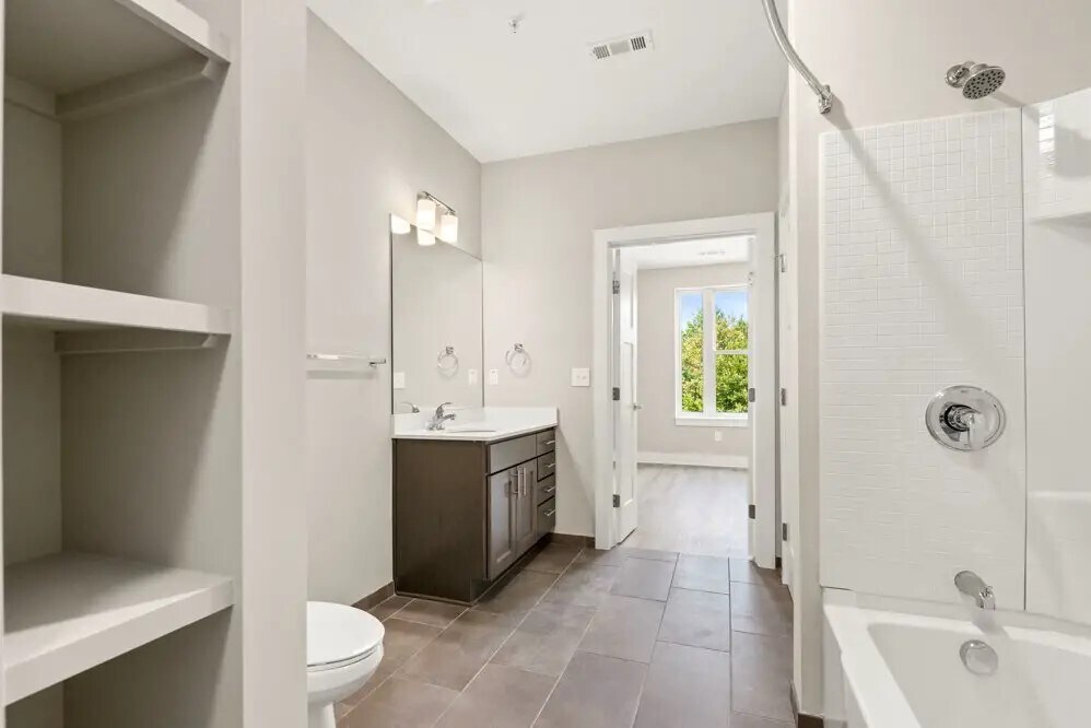 Foto del edificio - 1419 Rosa L Parks Blvd