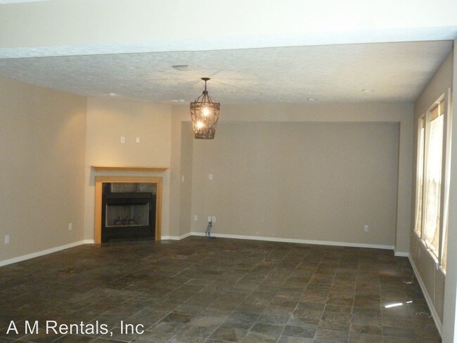 Building Photo - 15702 Buxton Dr