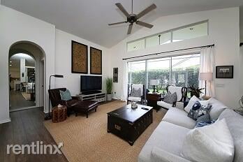 Foto del edificio - 5312 Cottonwood Tree Cir