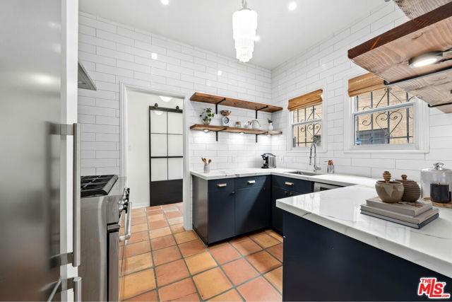 Foto del edificio - 6427 1/2 Orange Street, Los Angeles, CA 90...