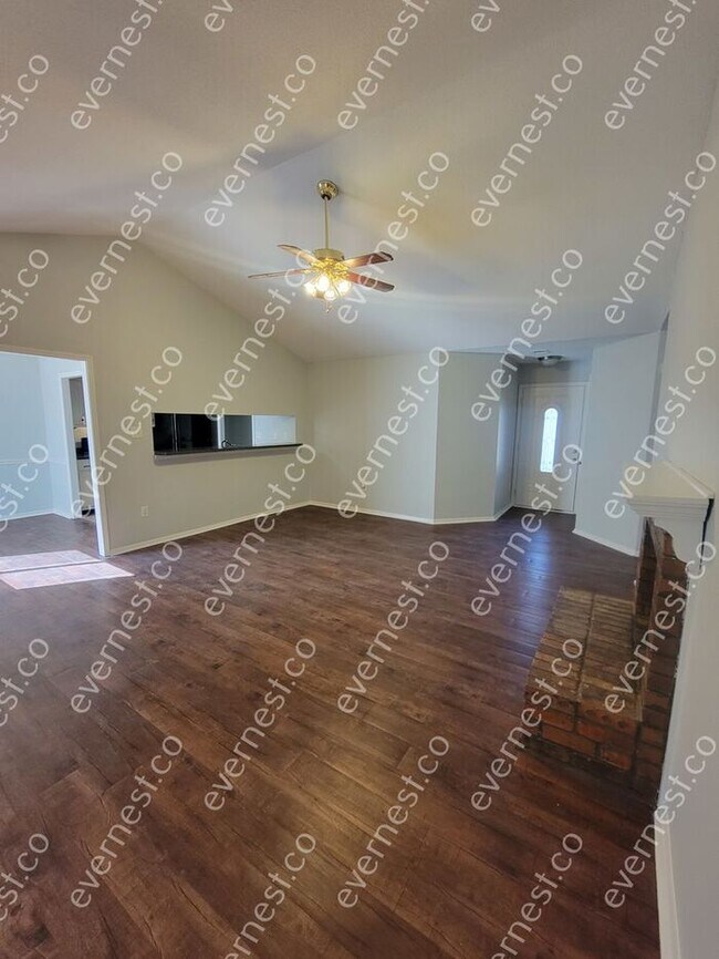 Building Photo - 3525 Dorchester Dr