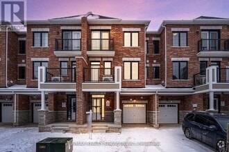 Building Photo - 61 Melmar St