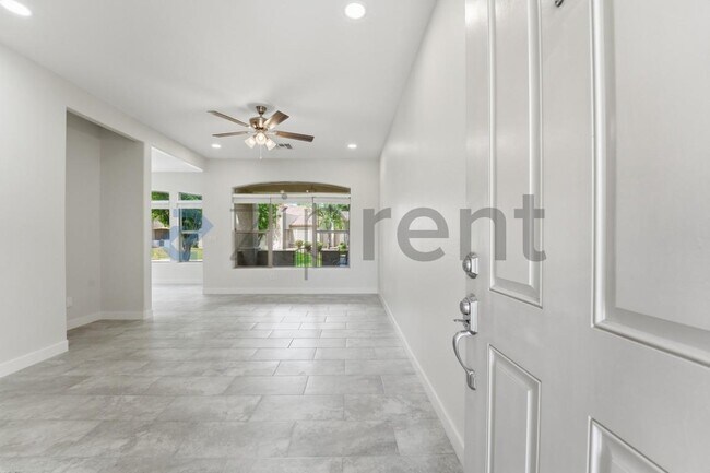 Foto del edificio - 2600 E Springfield Pl