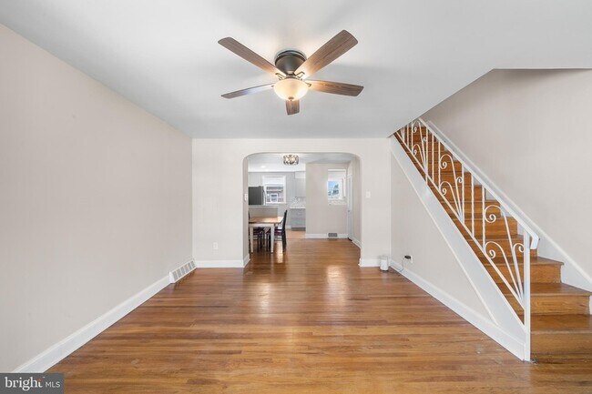 Foto del edificio - 8601 Gillespie St