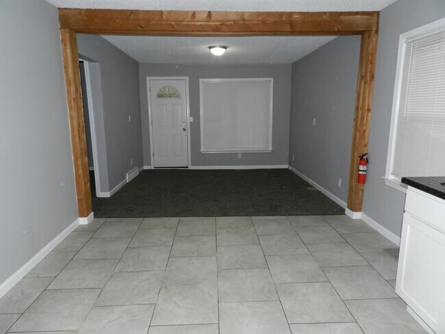 Foto del edificio - 4573 3rd St