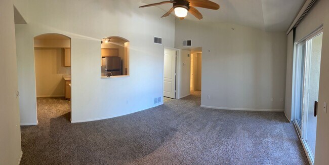 Foto del edificio - 6850 Sharlands Avenue #AD-2186