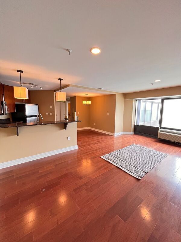 Building Photo - 300 Riverfront Dr