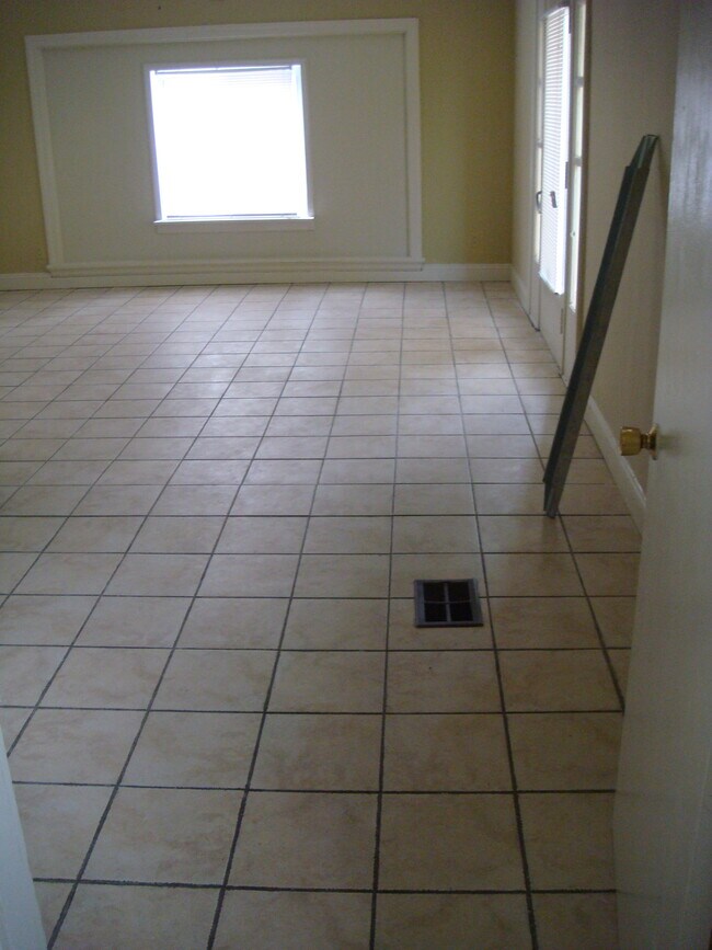 Foto del edificio - 603 Riddle Rd