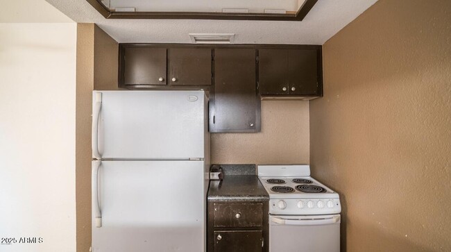 Foto del edificio - 6302 N 64th Dr