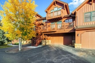 Building Photo - 44 Linden Ln