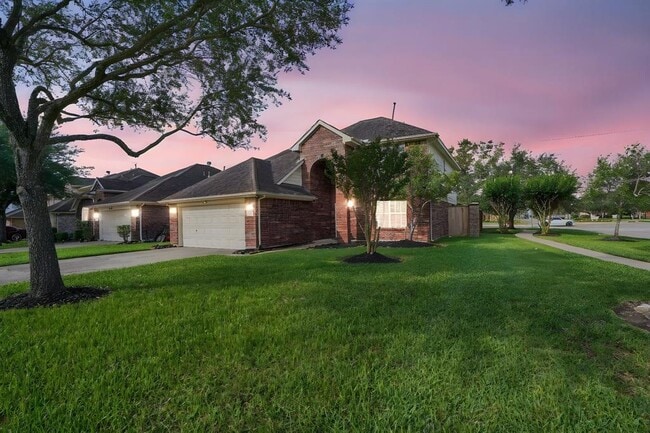 Building Photo - 2702 Argos Dr