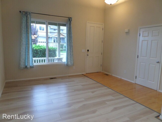 Foto del edificio - 4 br, 3 bath House - 111 203rd St SE