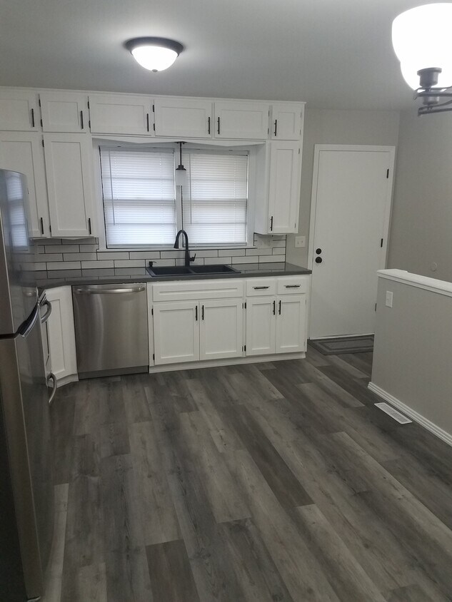 624 N Caddy Ln, Wichita, KS 67212 House for Rent in Wichita, KS