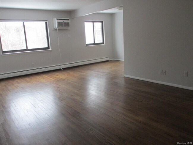 Building Photo - 17 Brevoort Dr