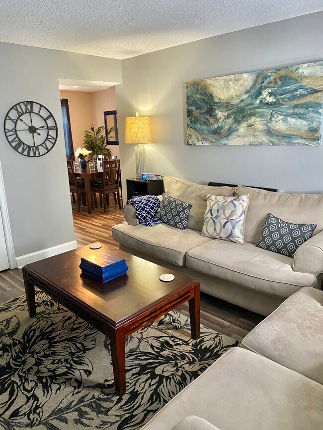 Living room - 4600 Fort Jackson Blvd