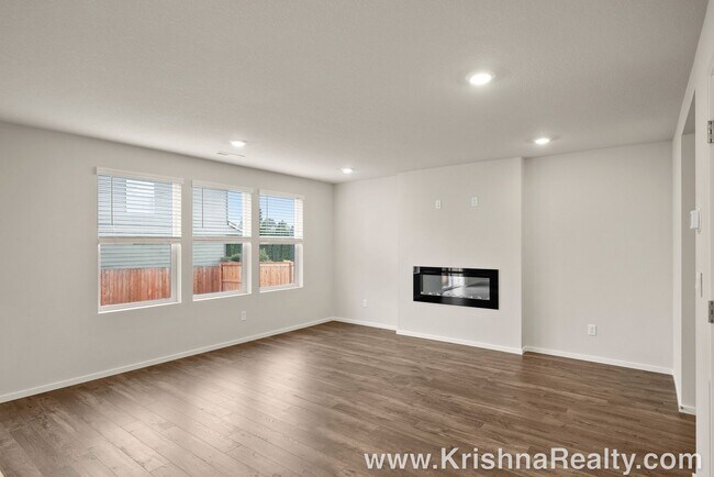 Building Photo - Beautiful NEW CONSTRUCTION 4 Bedroom 2.5 B...