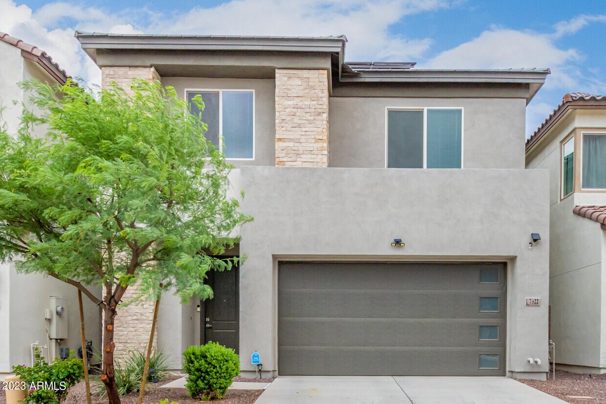 Primary Photo - 7322 W Phelps Rd