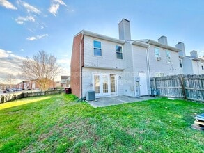 Building Photo - 320 Fairfax Terrace