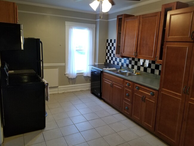 Like-new Dishwasher - 301 S West End Ave