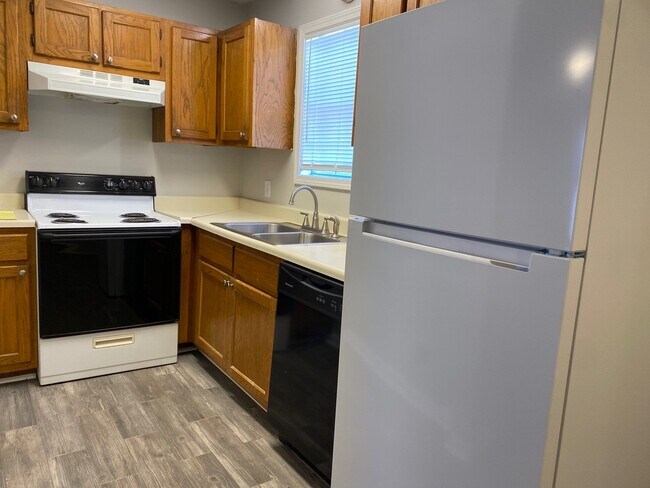 Foto del edificio - 255 Foxworth Dr