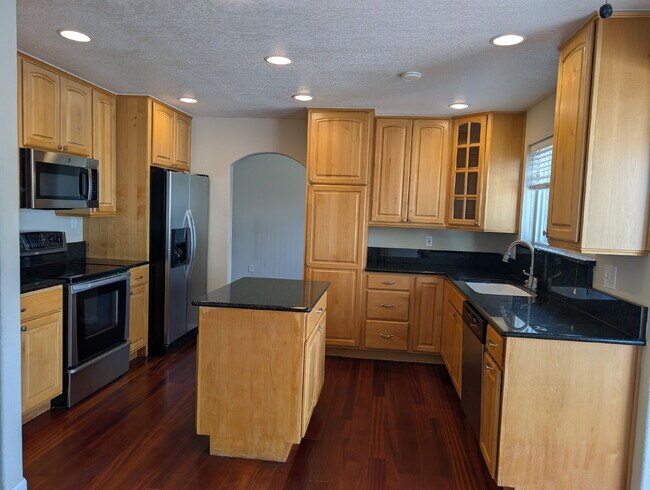 Foto del edificio - 1175 E Dry Creek Pl