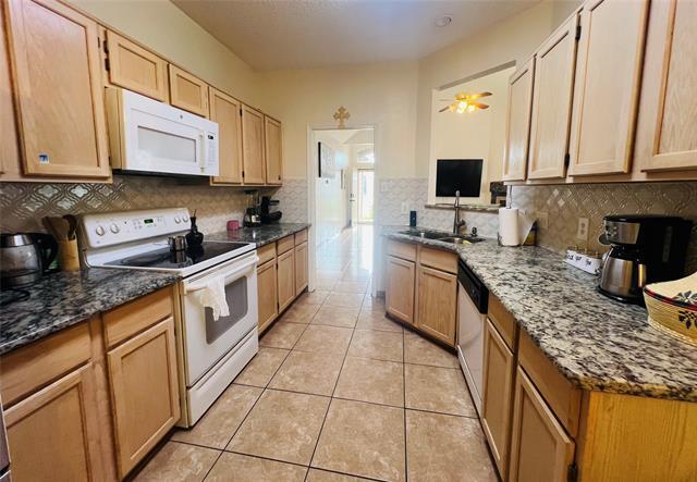 Foto del edificio - 7313 Birchmont Dr