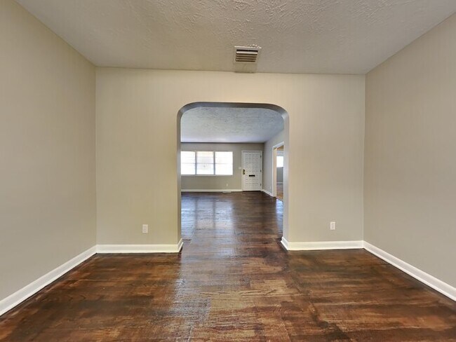 Foto del edificio - 1332 Arlingwood Ave