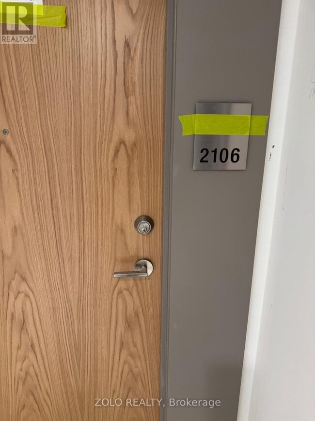 Photo du bâtiment - 1435 Celebration Dr