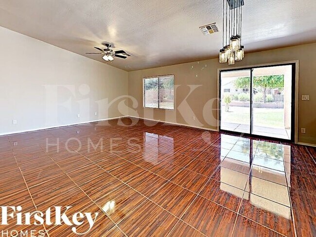 Foto del edificio - 14412 N 152nd Ln
