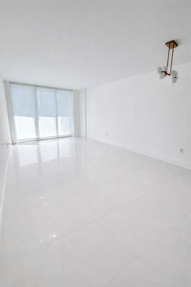 Building Photo - 55 SE 6th St