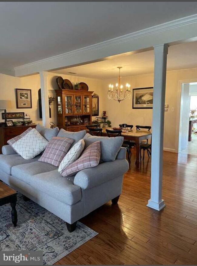 Foto del edificio - 548 Quince Ct
