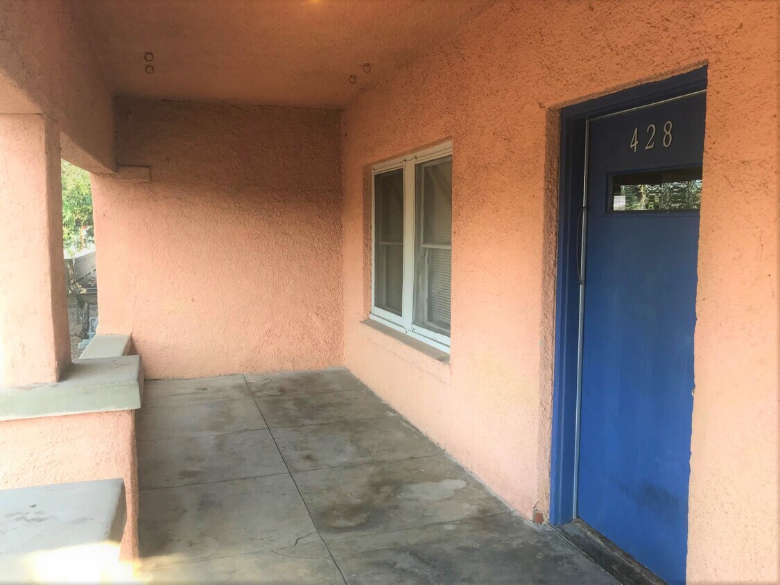 Primary Photo - 428 E 8th St
