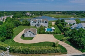 Building Photo - 115 Dune Rd